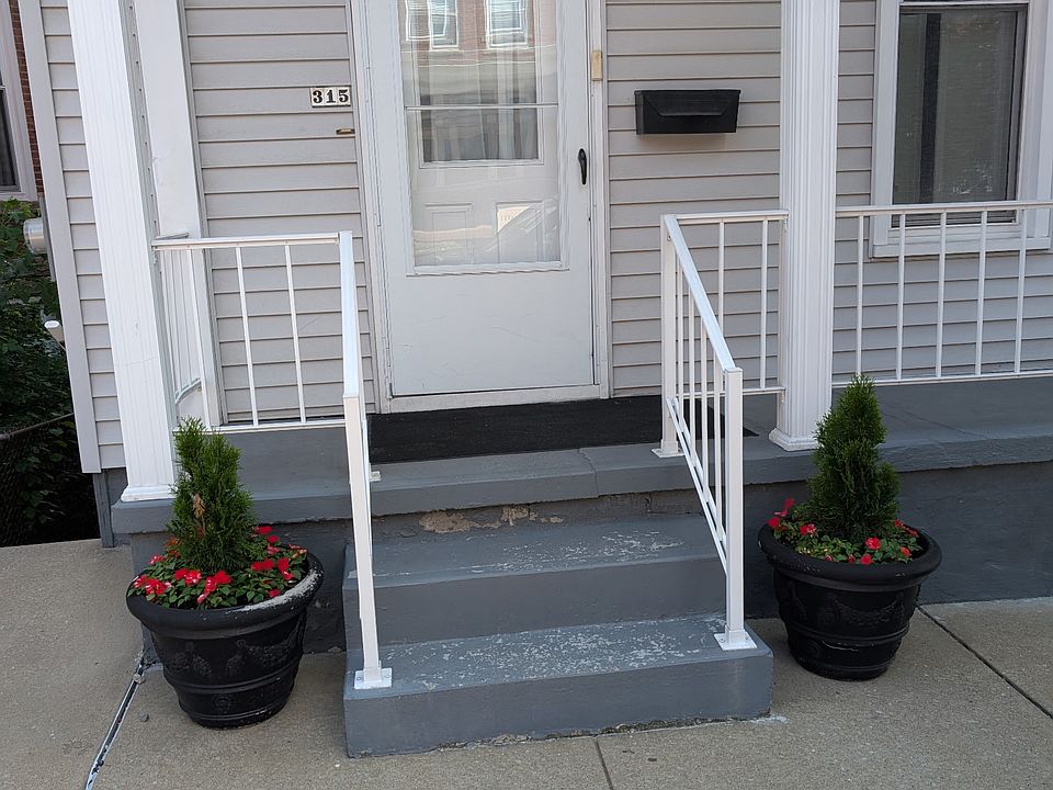 1st image of 315 S Maple Ave