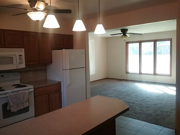 3rd image of 600 Catalina Dr