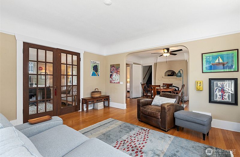 5th image of 1107 N Anderson Street