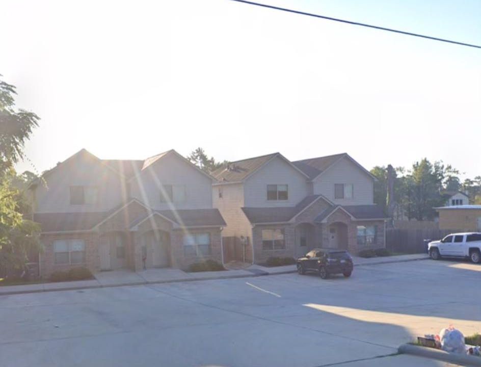 1st image of 3109 Elks Dr #A-b