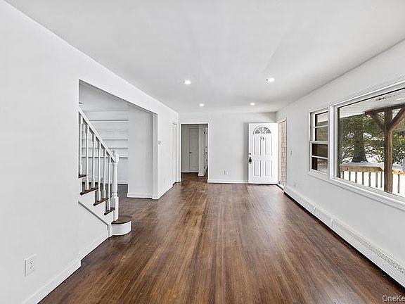 4th image of 15 Gardiners Road