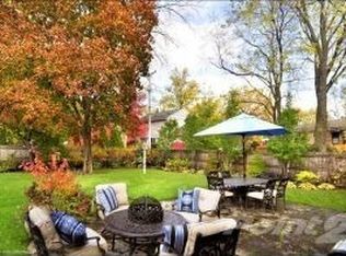 314 W Sheridan Pl, Lake Bluff, IL 60044