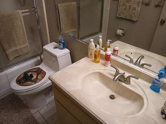 3rd image of 1344 Sheehan Blvd