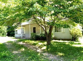 490 Pea Ridge Rd, Irvine, KY 40336