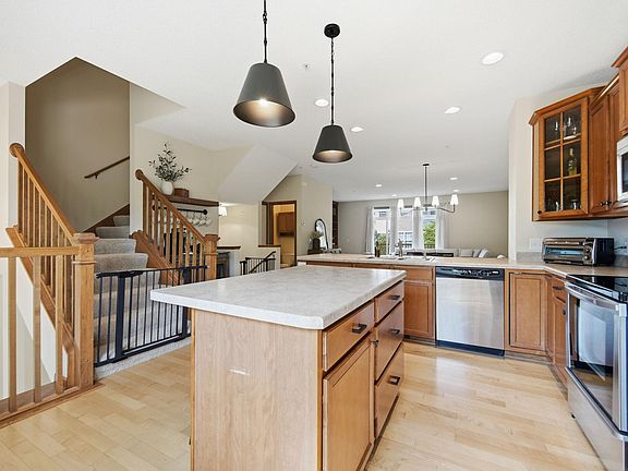 5th image of 11937 Emery Village Dr N