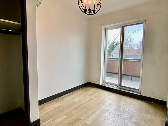 5th image of 242 Hawthorne St #4A