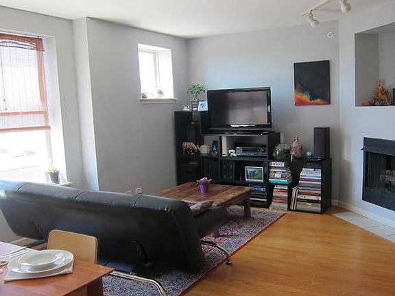 3rd image of 1421 N Halsted St APT 4S