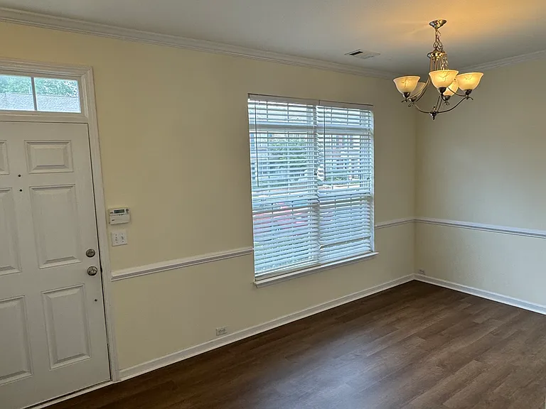 302 Cumulus Ct — Photo 2