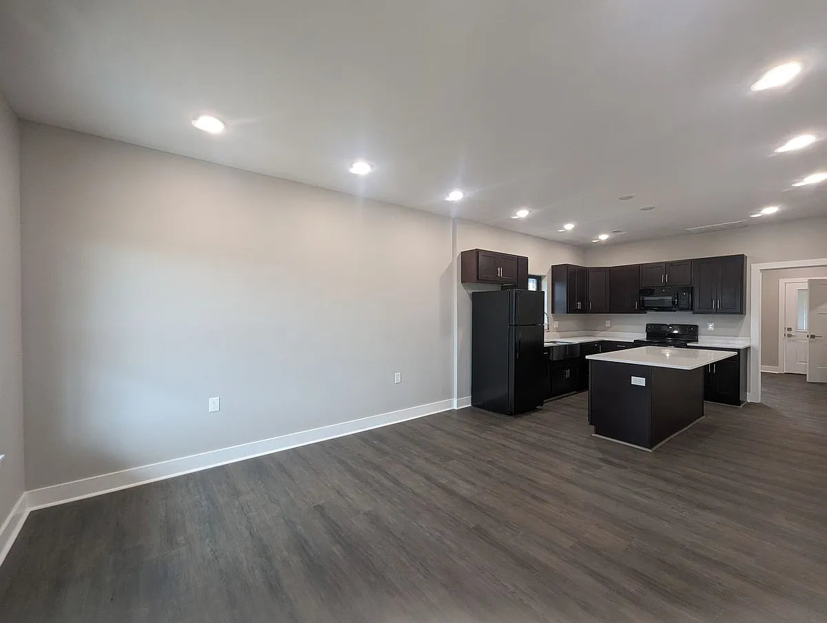 Building Photo - 23 Estes Way
