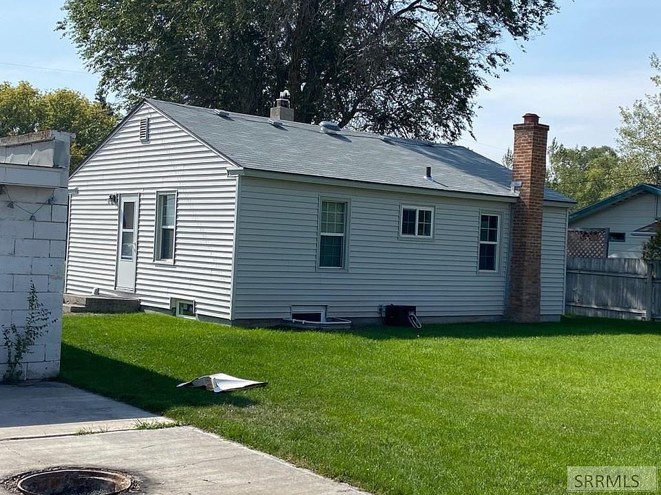 2nd image of 3175 E Rawson St