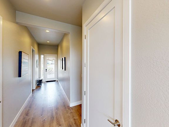 3rd image of 30396 Driftwood Dr