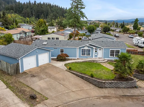 1083 S 59th St, Springfield, OR 97478