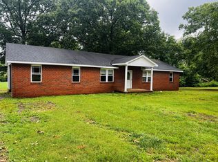 286 Howard Rd, Puryear, TN 38251