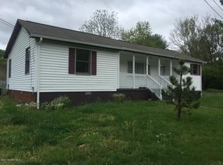 602 Mill Rd, Pembroke, VA 24136