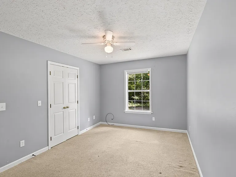 721 Ethan Ln — Photo 15