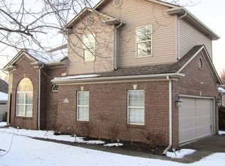 3013 Town Branch Rd, Lexington, KY 40511