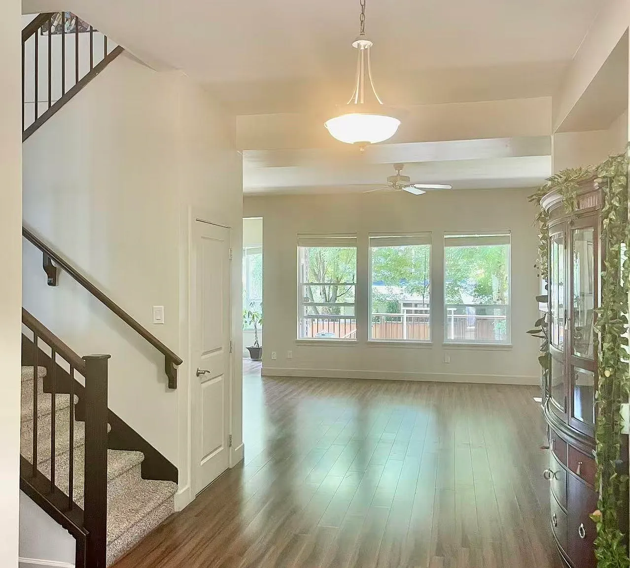 4 bed, 2710 sqft, $4,600 — Photo 4