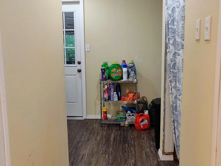 137 Floral Ave — Photo 10