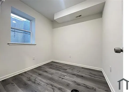2 bed, 800 sqft, $2,500 — Photo 4