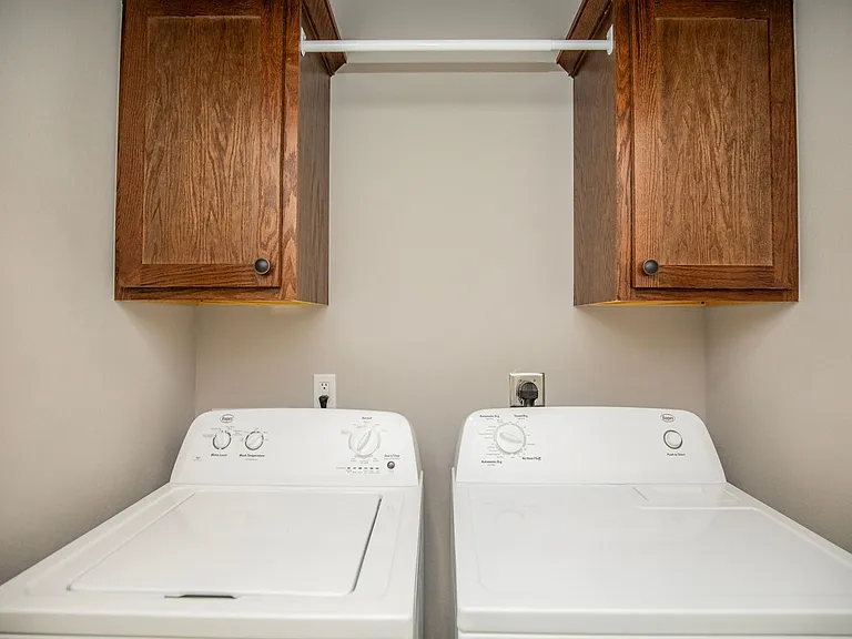 214 Alder St — Photo 17