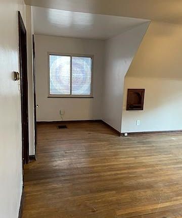 4th image of 4316 Saint Lawrence Ave