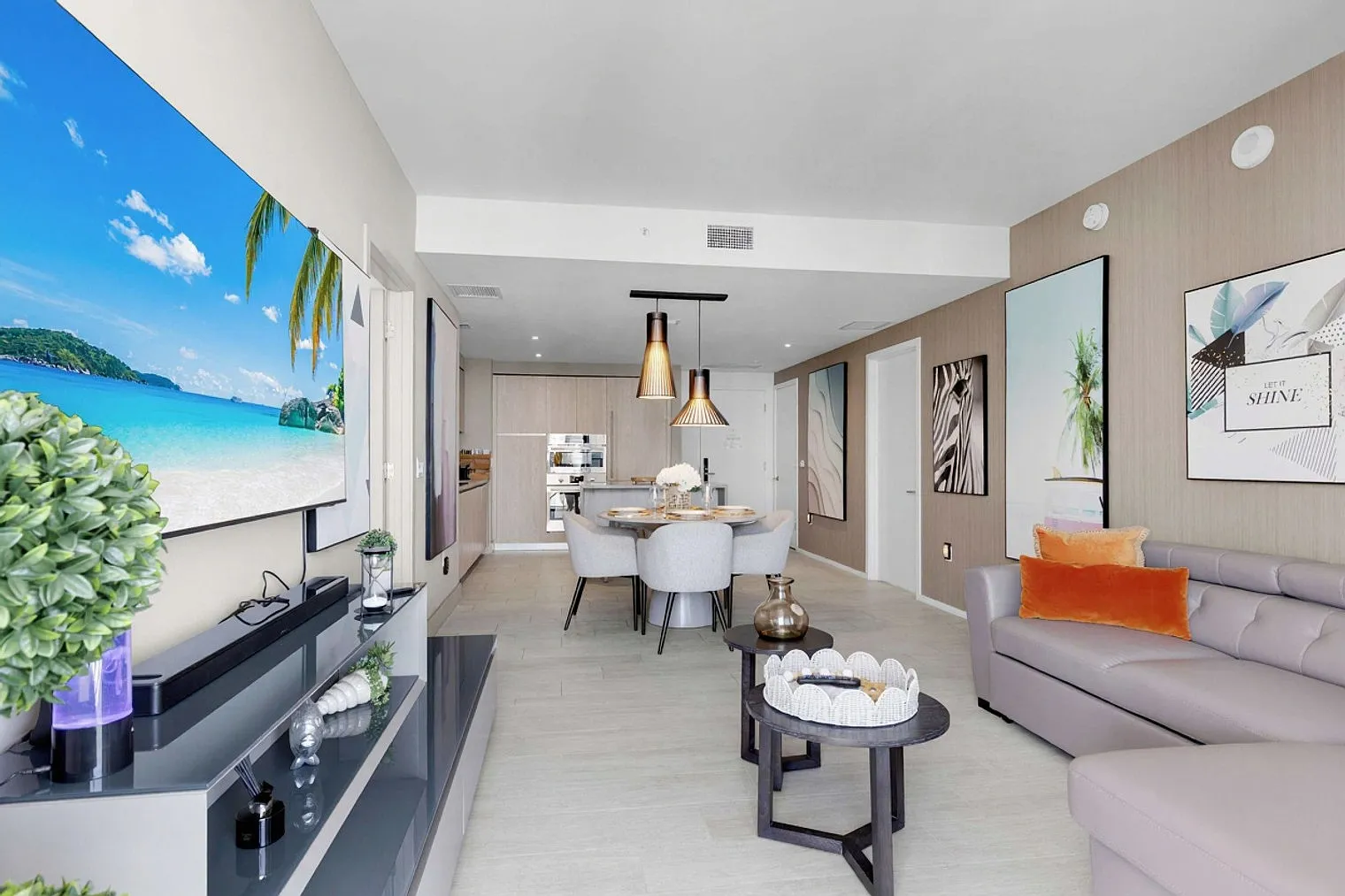 2 bed, 2.0 bath, 1097 sqft, $5,472 — Photo 3
