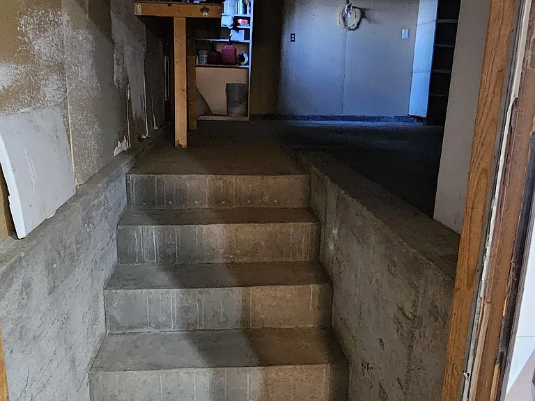 309 Arthur St — Photo 2