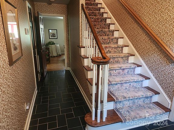 4th image of 7116 Hollyhouse Dr #3