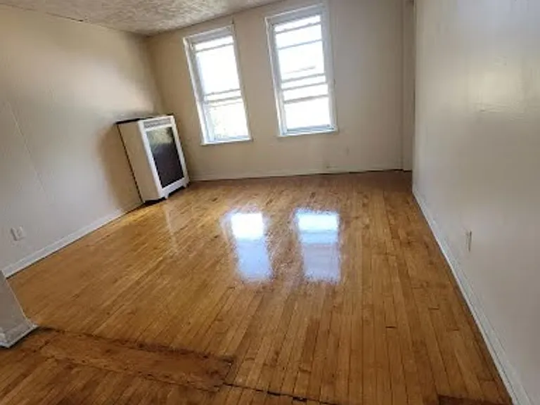2323-2337 S 5th St./2346-2348 S Chase Ave. - 13 Unit — Photo 20