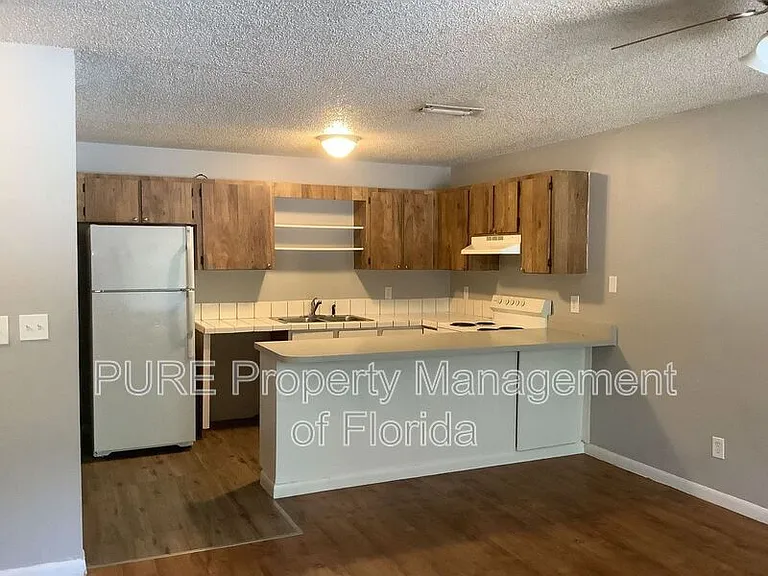 3800 NE 41st St #A — Photo 5