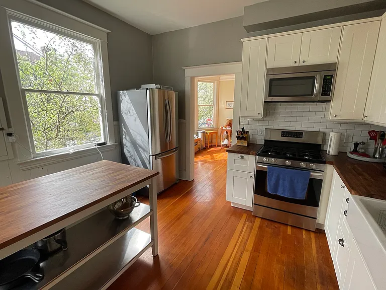 1304 SE Main St — Photo 6