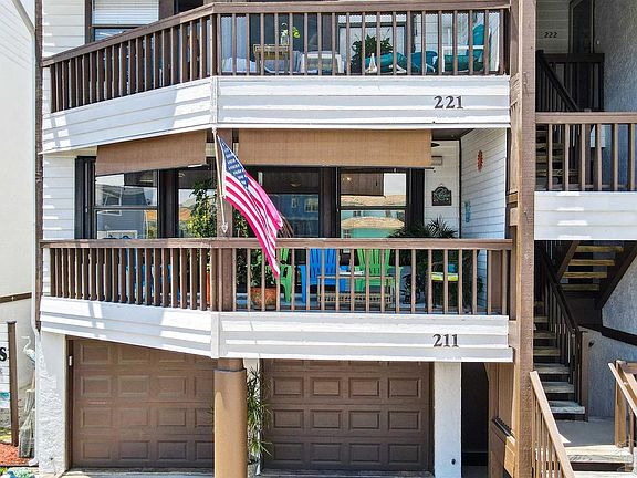 5th image of 1448 Tina Dr APT 211