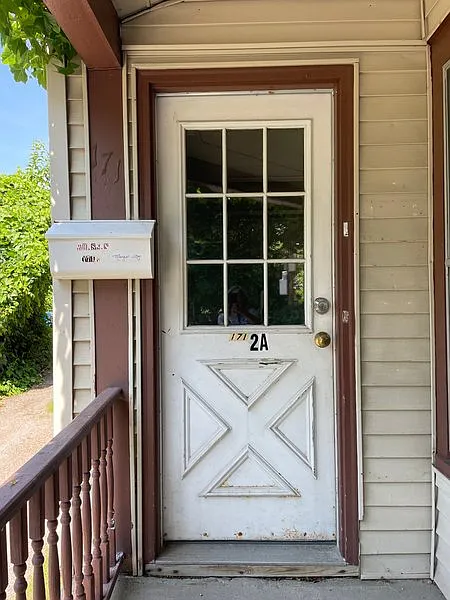 2 bed, $1,461 — Photo 2
