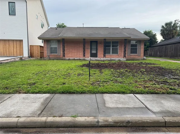 4013 Newshire Dr, Houston, TX 77025
