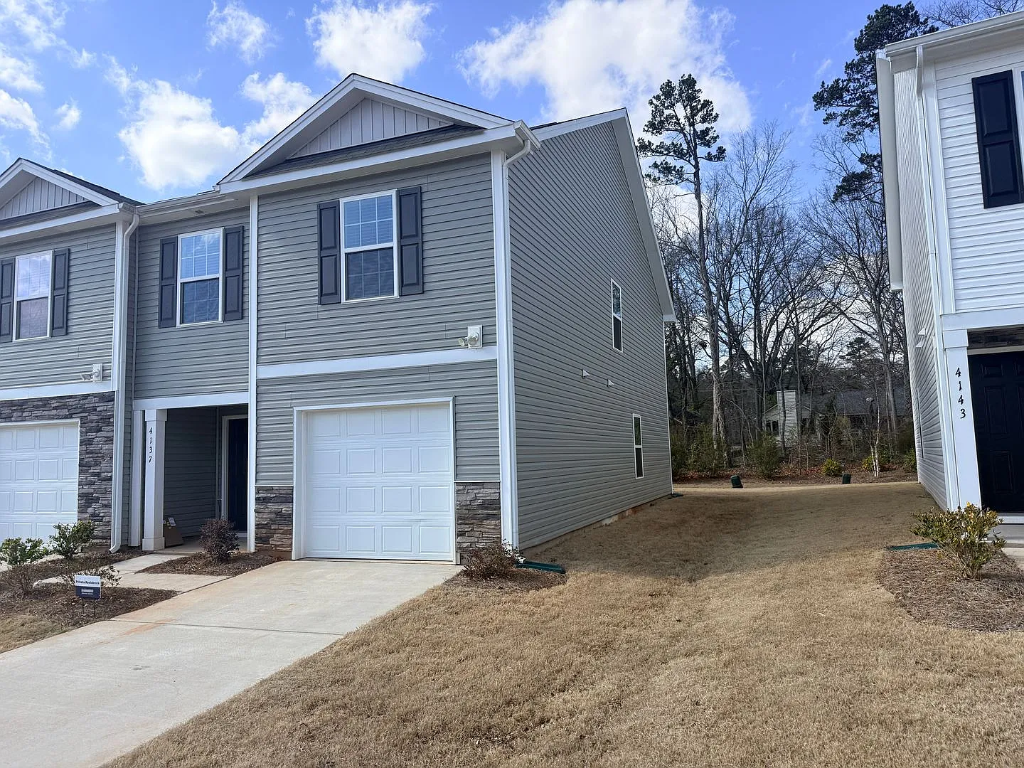 Beautiful Townhome in Charlotte — Photo 1