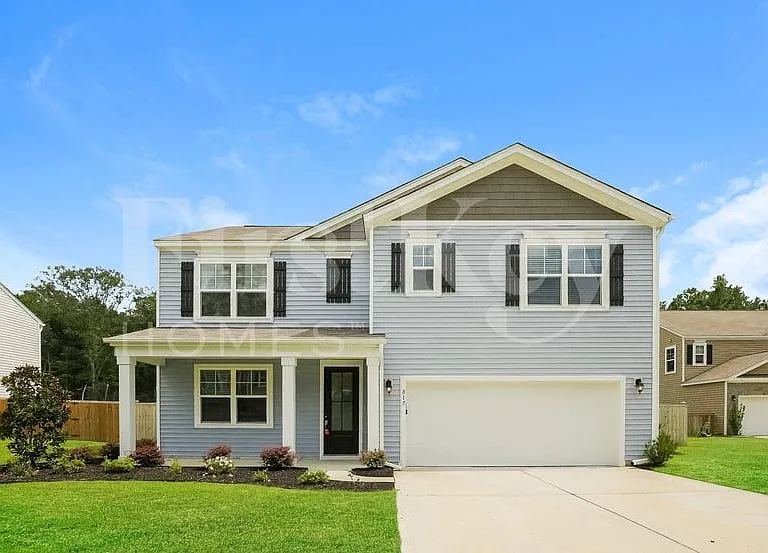 817 Neosho Ct — Photo 1