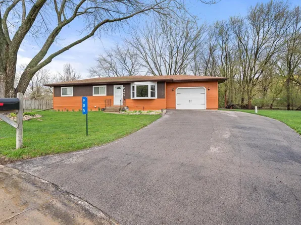 905 Lakeview DRIVE, Silver Lake, WI 53170