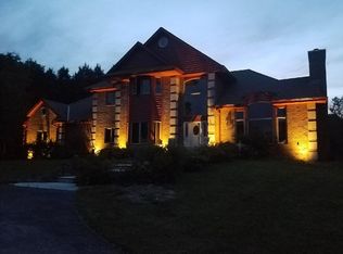 5986 Donegal Rd, Hubertus, WI 53033