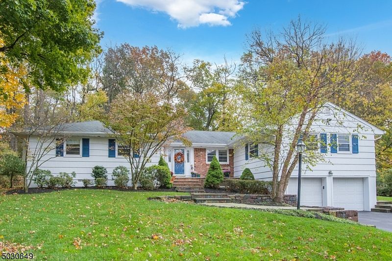 1st image of 16 Woodland Ave