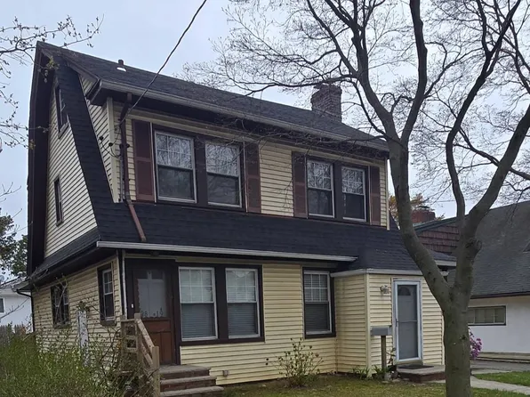 38-19 217th St, Flushing, NY 11361