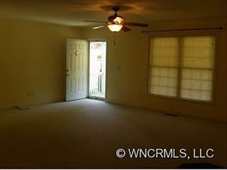 5th image of 138 Greenfield Ln