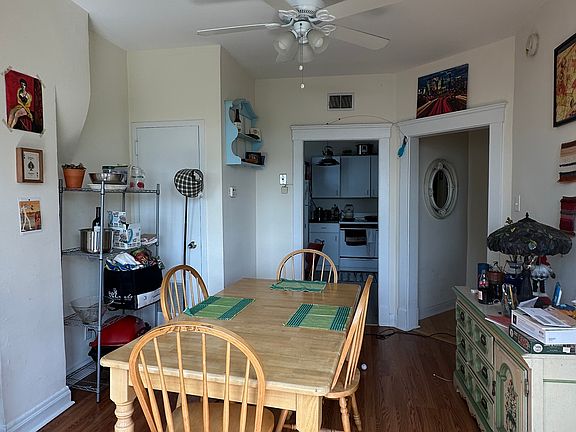 3rd image of 3024 W Wabansia Ave #3