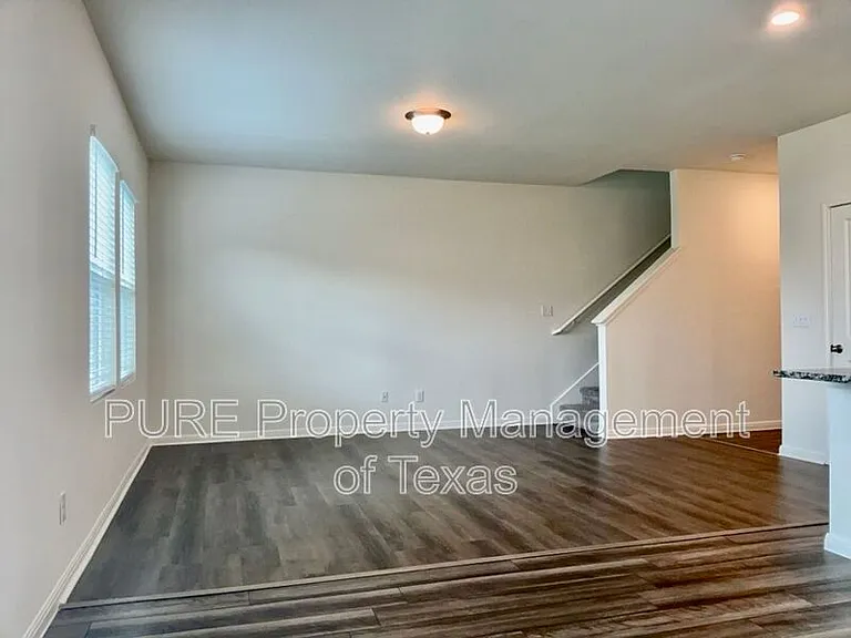 109 Pronghorn St — Photo 3
