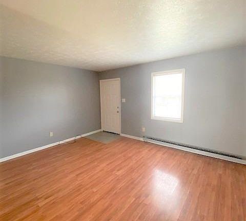 4th image of 172 Centennial Ave