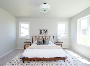 6183 Martin Ln W, West Fargo, ND 58078