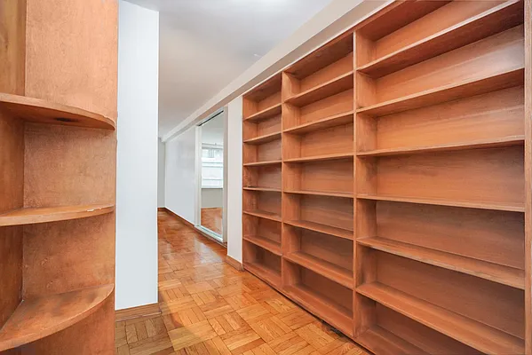 Sold by REMAX Elite | media 10