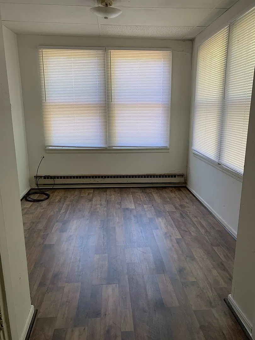 Building Photo - 7085th
