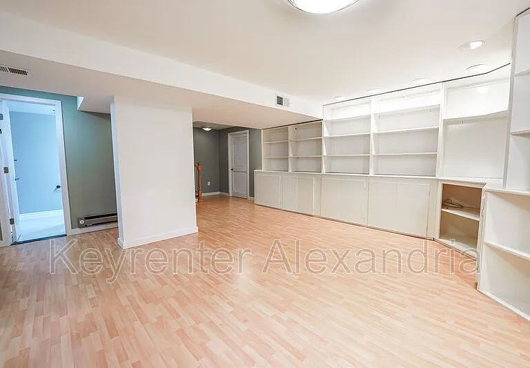 906 Neal Dr — Photo 38