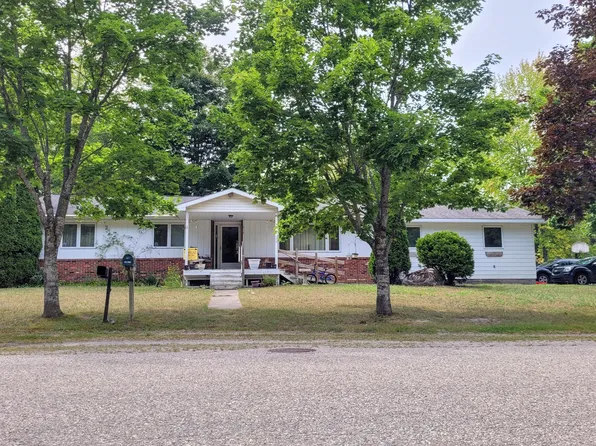 616 Patricia St, Rogers City, MI 49779