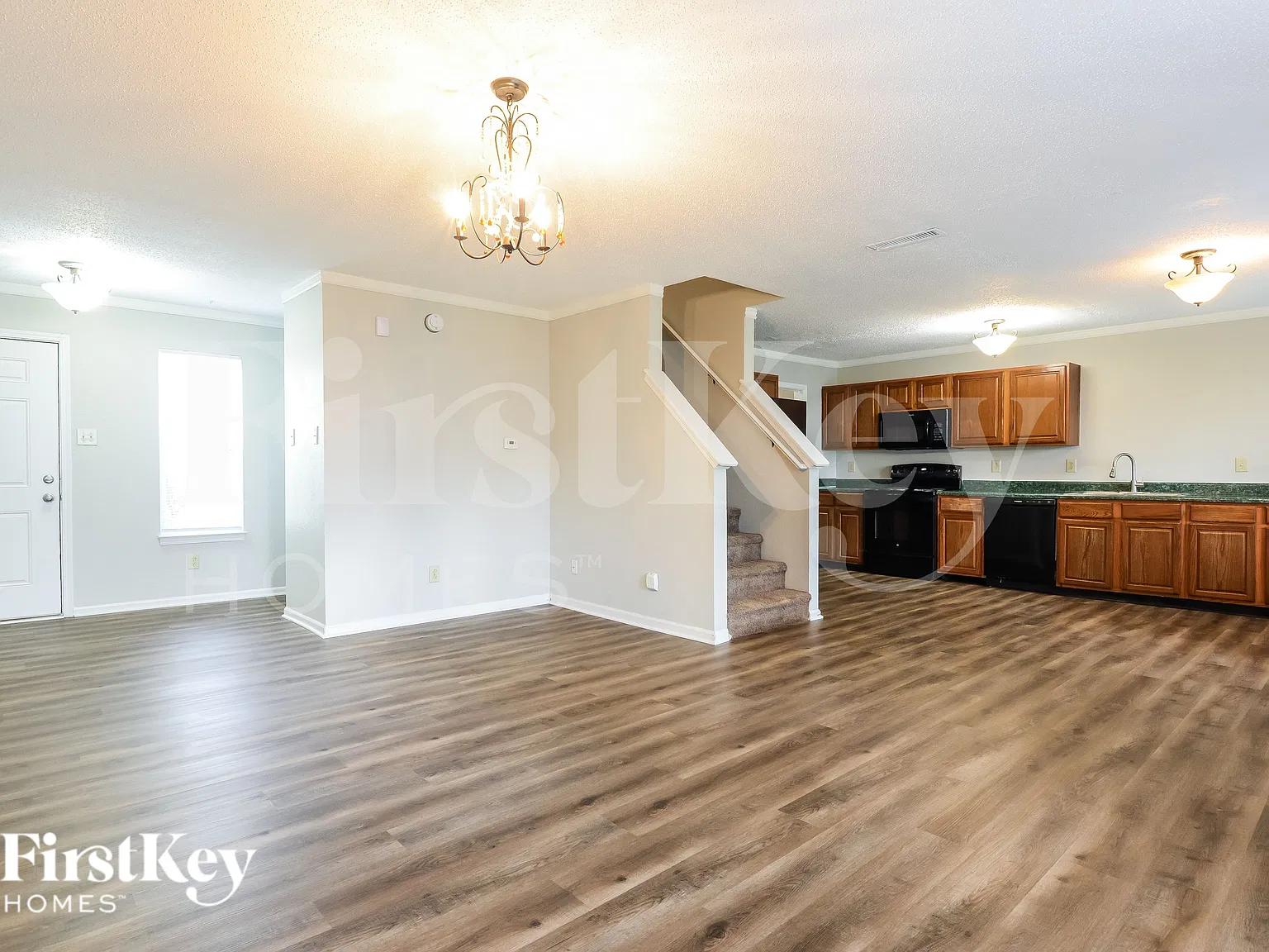 3 bed, 2.5 bath, 1751 sqft, $1,915 — Photo 3